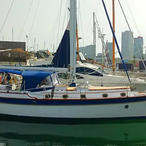 Spacious And Cozy Caribbean Boat In Barcelona With Tour Option , Sant Adrià de Besòs Espagne